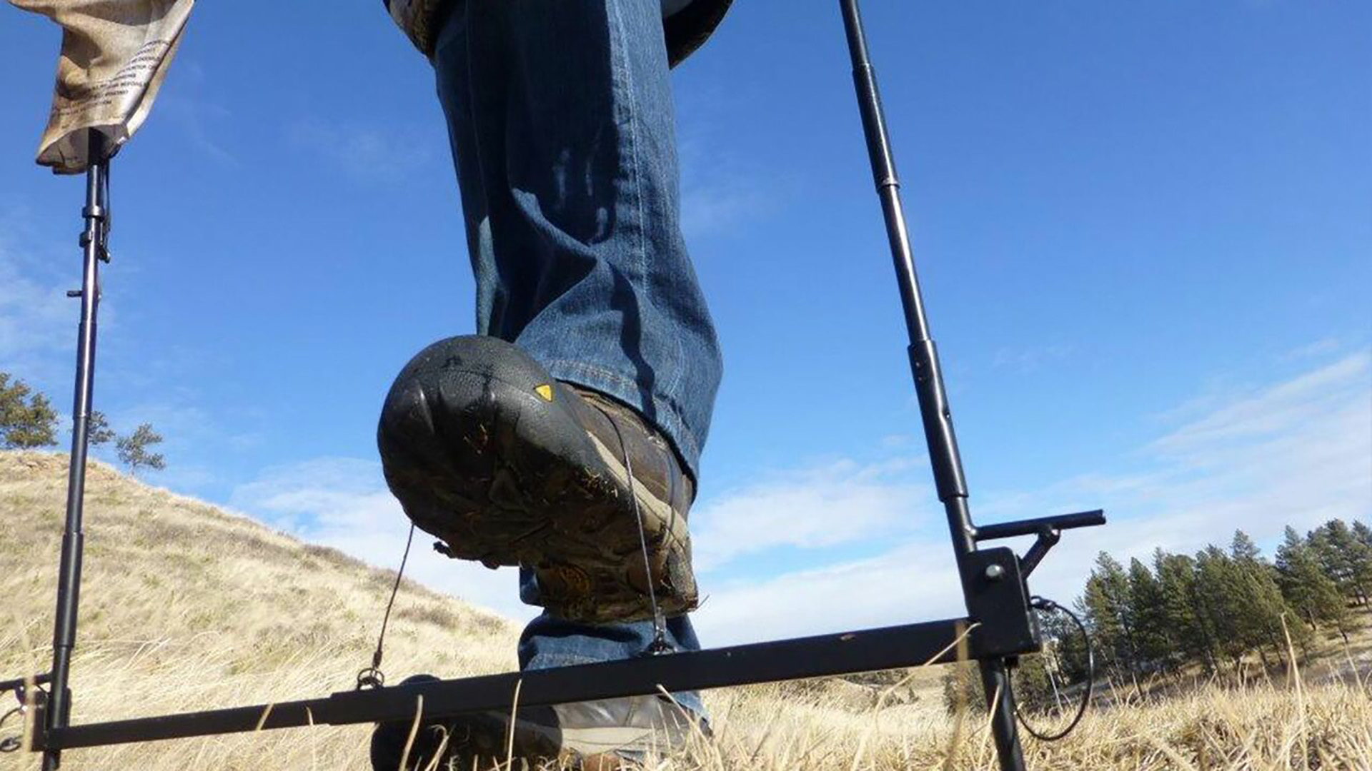 The Eichler Antelope comes with a Quickstand, which is designed for quickly staking and removing the decoy from the ground.